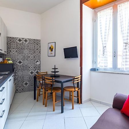Rione Emanuele III - 4 Bedroom Apartment Naples Exterior photo