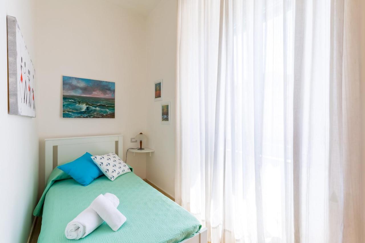 Rione Emanuele III - 4 Bedroom Apartment Naples Exterior photo