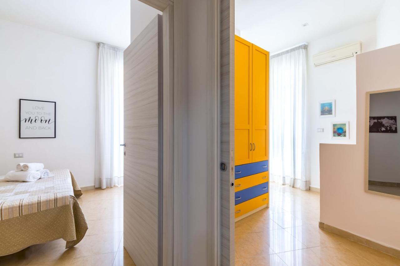 Rione Emanuele III - 4 Bedroom Apartment Naples Exterior photo