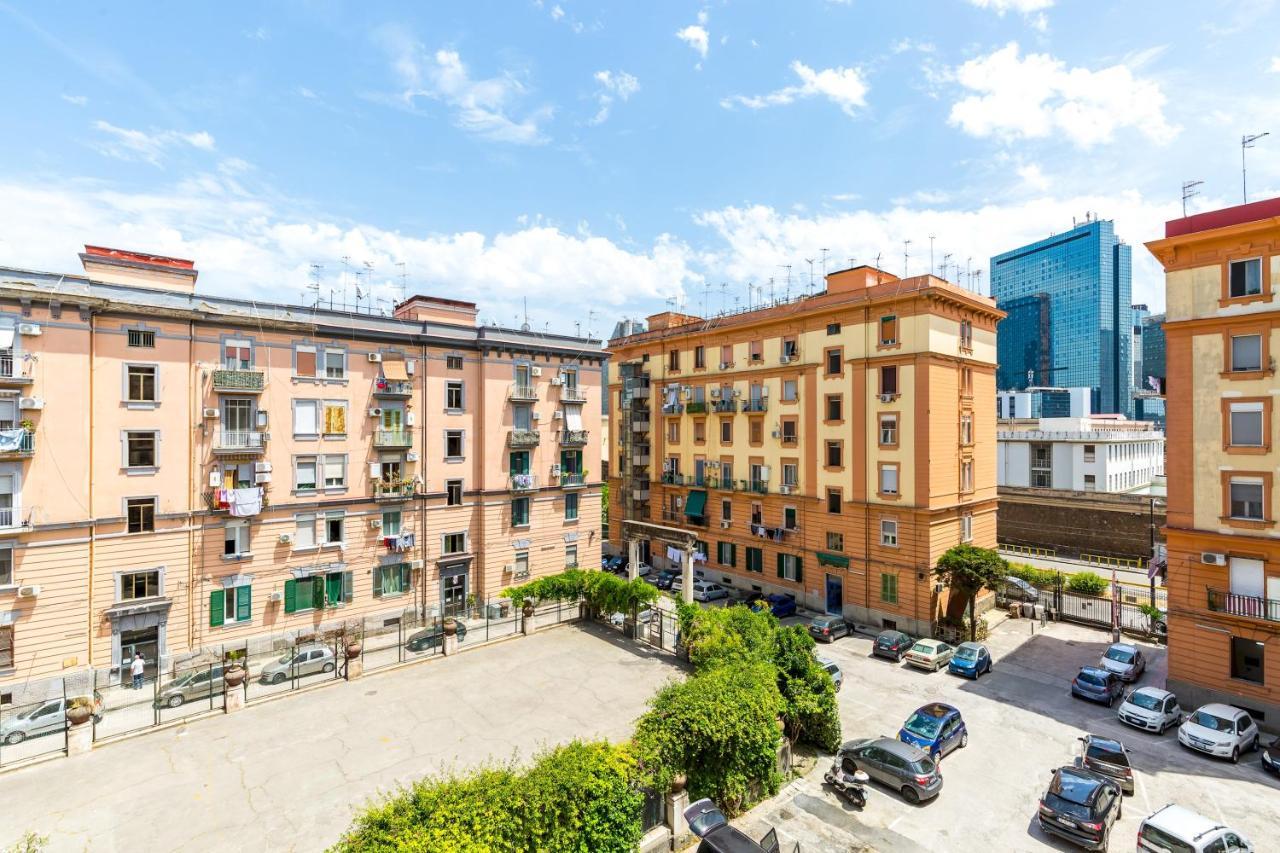 Rione Emanuele III - 4 Bedroom Apartment Naples Exterior photo