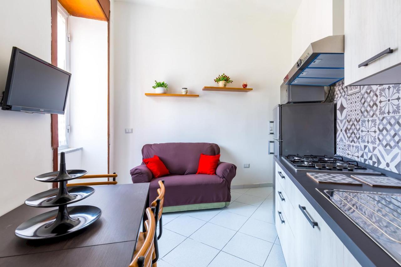 Rione Emanuele III - 4 Bedroom Apartment Naples Exterior photo