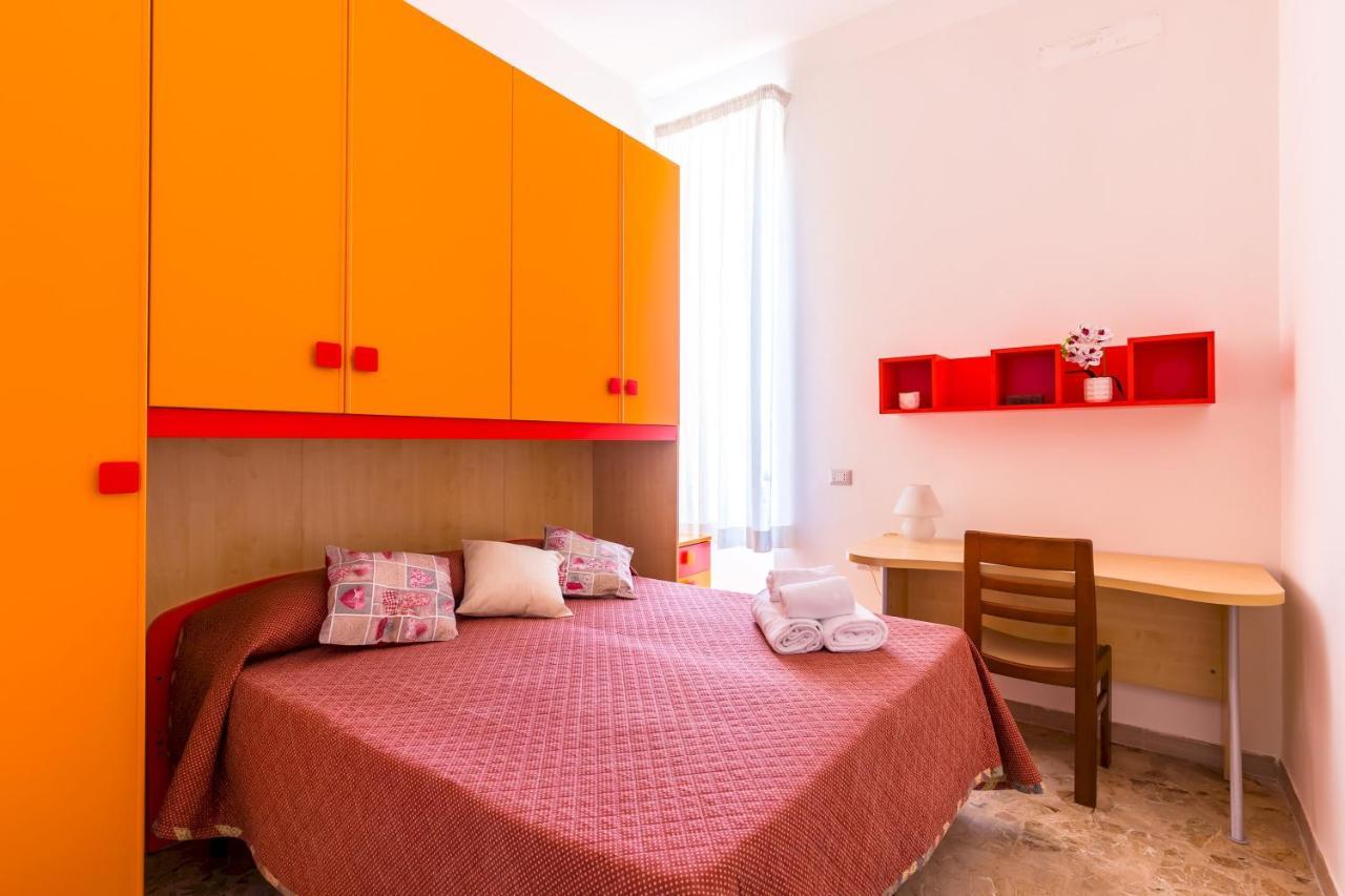 Rione Emanuele III - 4 Bedroom Apartment Naples Exterior photo