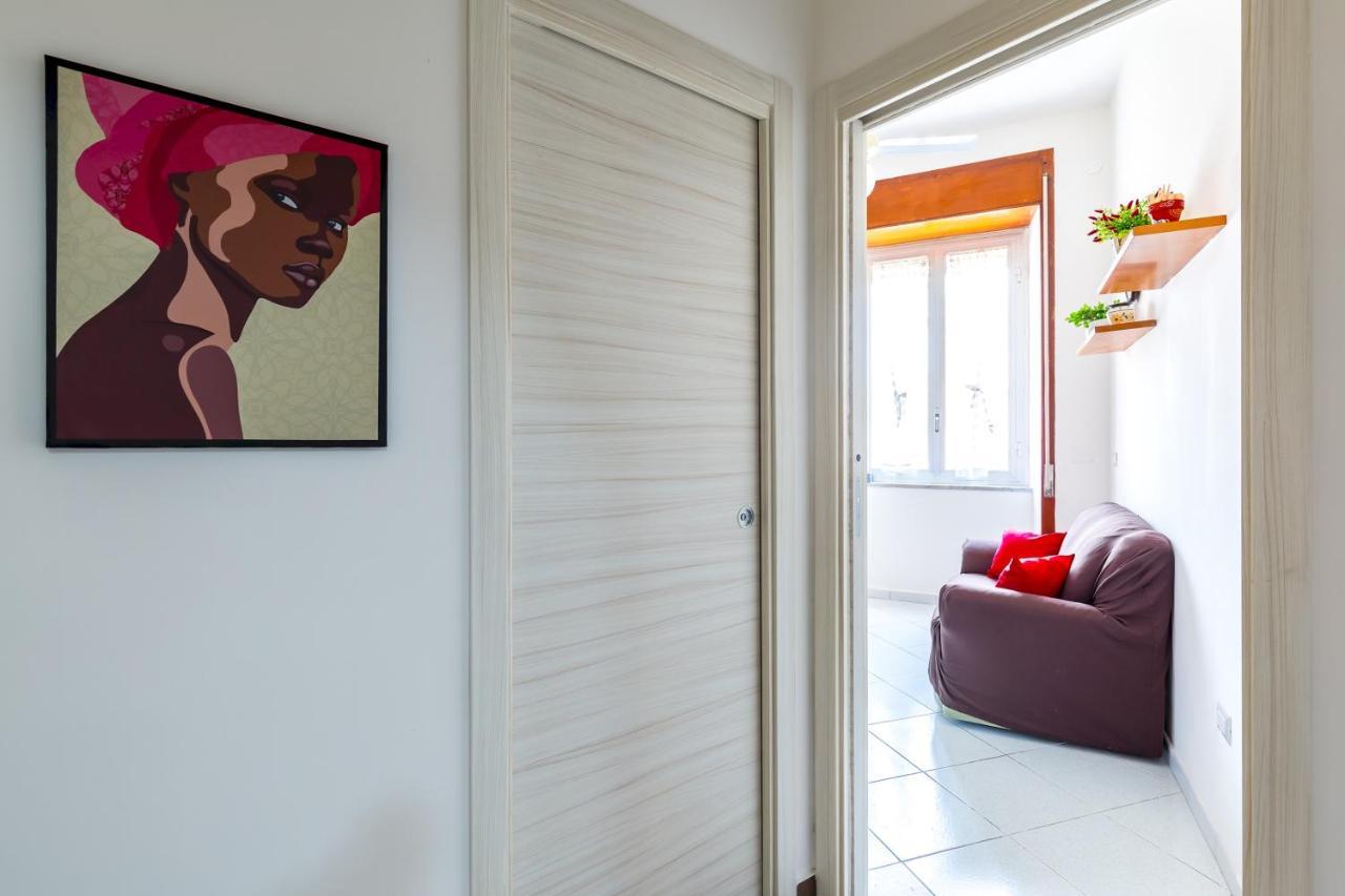 Rione Emanuele III - 4 Bedroom Apartment Naples Exterior photo