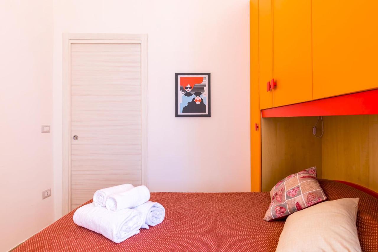 Rione Emanuele III - 4 Bedroom Apartment Naples Exterior photo