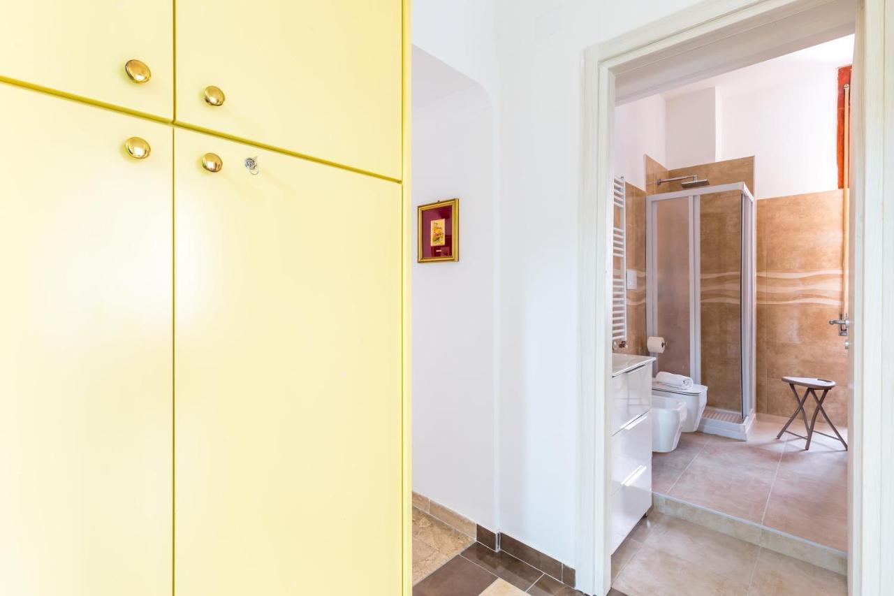 Rione Emanuele III - 4 Bedroom Apartment Naples Exterior photo