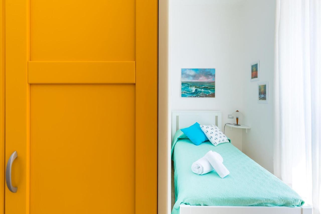 Rione Emanuele III - 4 Bedroom Apartment Naples Exterior photo