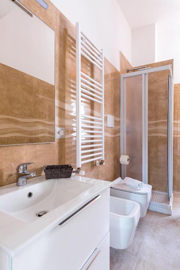Rione Emanuele III - 4 Bedroom Apartment Naples Exterior photo